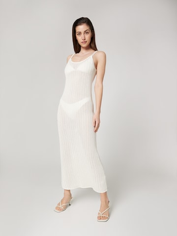 LENI KLUM x ABOUT YOU فستان صيفي 'Leila' بلون أبيض: الأمام