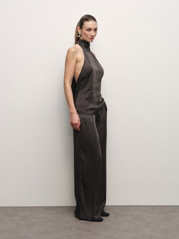 RÆRE by Lorena Rae Top 'Rina' – hnědá