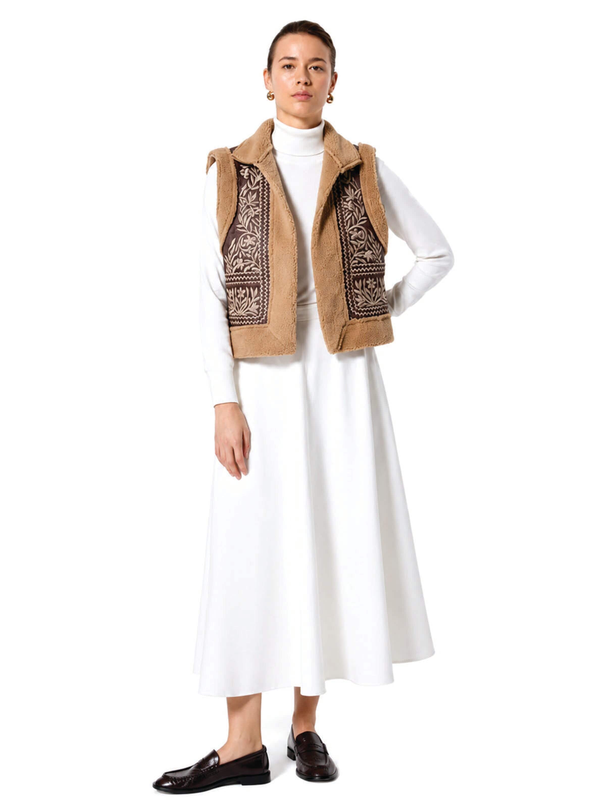Gilet 'Leather Detailed Embroidered West' Touché Privé en marron : devant