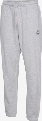 Effilé Pantalon Hummel en gris