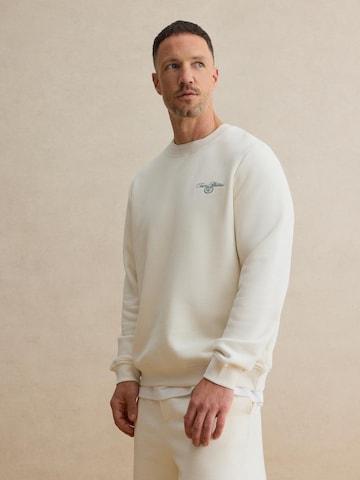 DAN FOX APPAREL Sweatshirt 'Cem' i hvid: forside