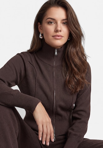 faina - Ropa para correr en marrón
