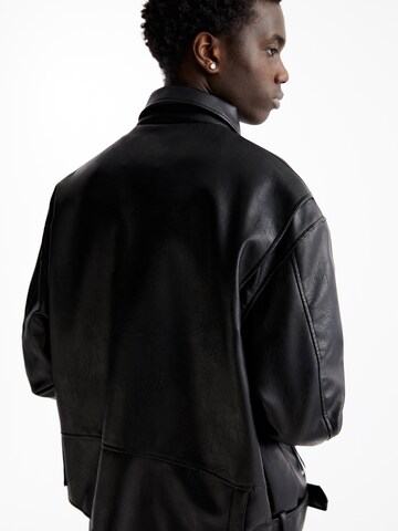 Veste mi-saison Pull&Bear en noir