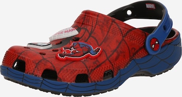 raudona Crocs Atviri batai 'Classic': priekis