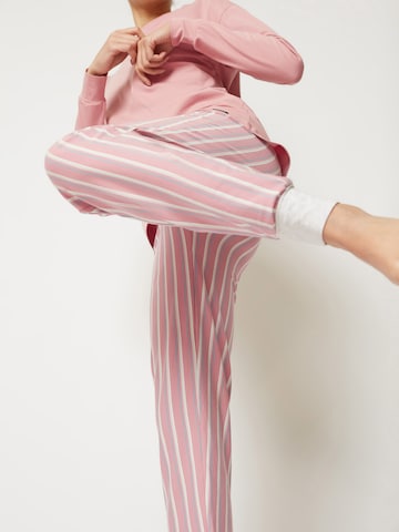 Skiny Pajama Pants in Pink: front