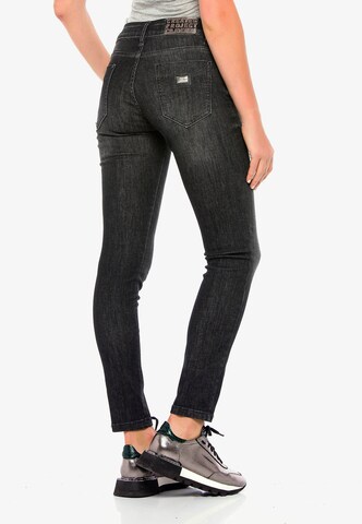 CIPO & BAXX Regular Jeans in Zwart