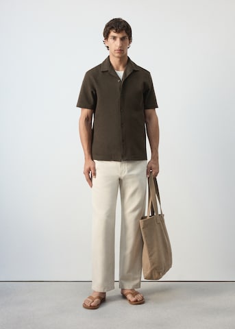 MANGO MAN Comfort Fit Hemd 'Algarvec' in Braun