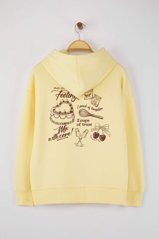 Sweat-shirt Trendyol en jaune