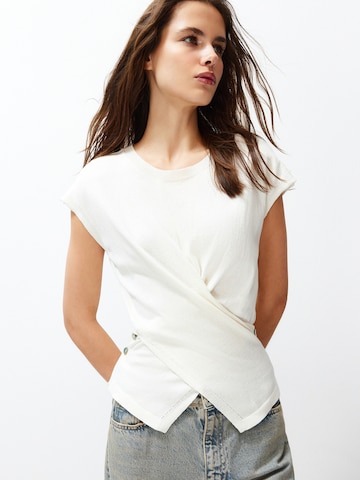 Trendyol Пуловер в бежово: отпред