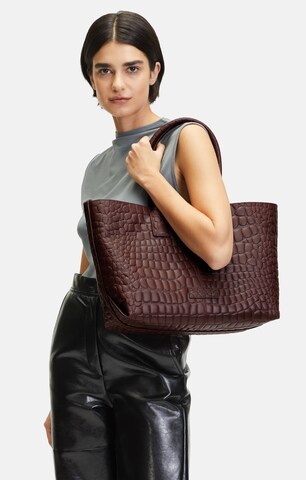 Liebeskind Berlin Shopper 'Chelsea' in Brown