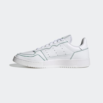 ADIDAS ORIGINALS - Zapatillas deportivas bajas 'Supercourt' en blanco