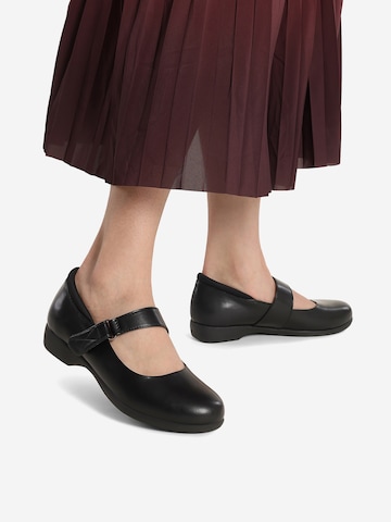 Dream Pairs Ballet Flats in Black