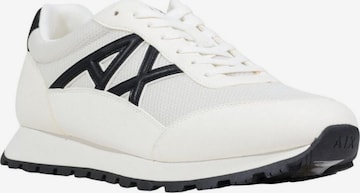 Sneaker bassa 'XM001960 AF19388' di ARMANI EXCHANGE in bianco: frontale