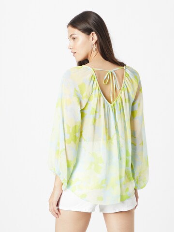 River Island - Blusa em verde