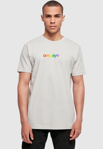 Mister Tee Shirt 'OMGay' in Grijs: voorkant