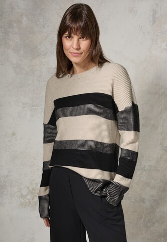 CECIL Sweater in Black: front