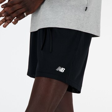 Regular Pantaloni 'Essentials' de la new balance pe negru