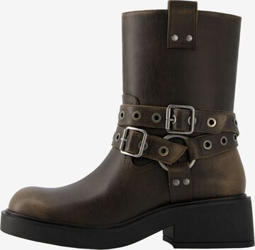 Bershka Boots in Brown