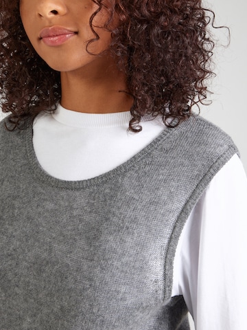 AMERICAN VINTAGE Pullunder 'Dumy' in Grau