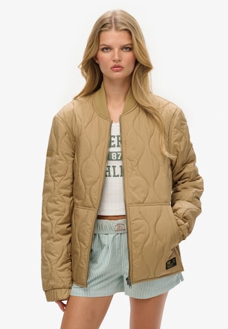Veste mi-saison 'Surplus' Superdry en marron : devant