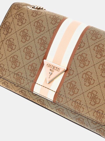 GUESS Umhängetasche 'Noelle' in Beige