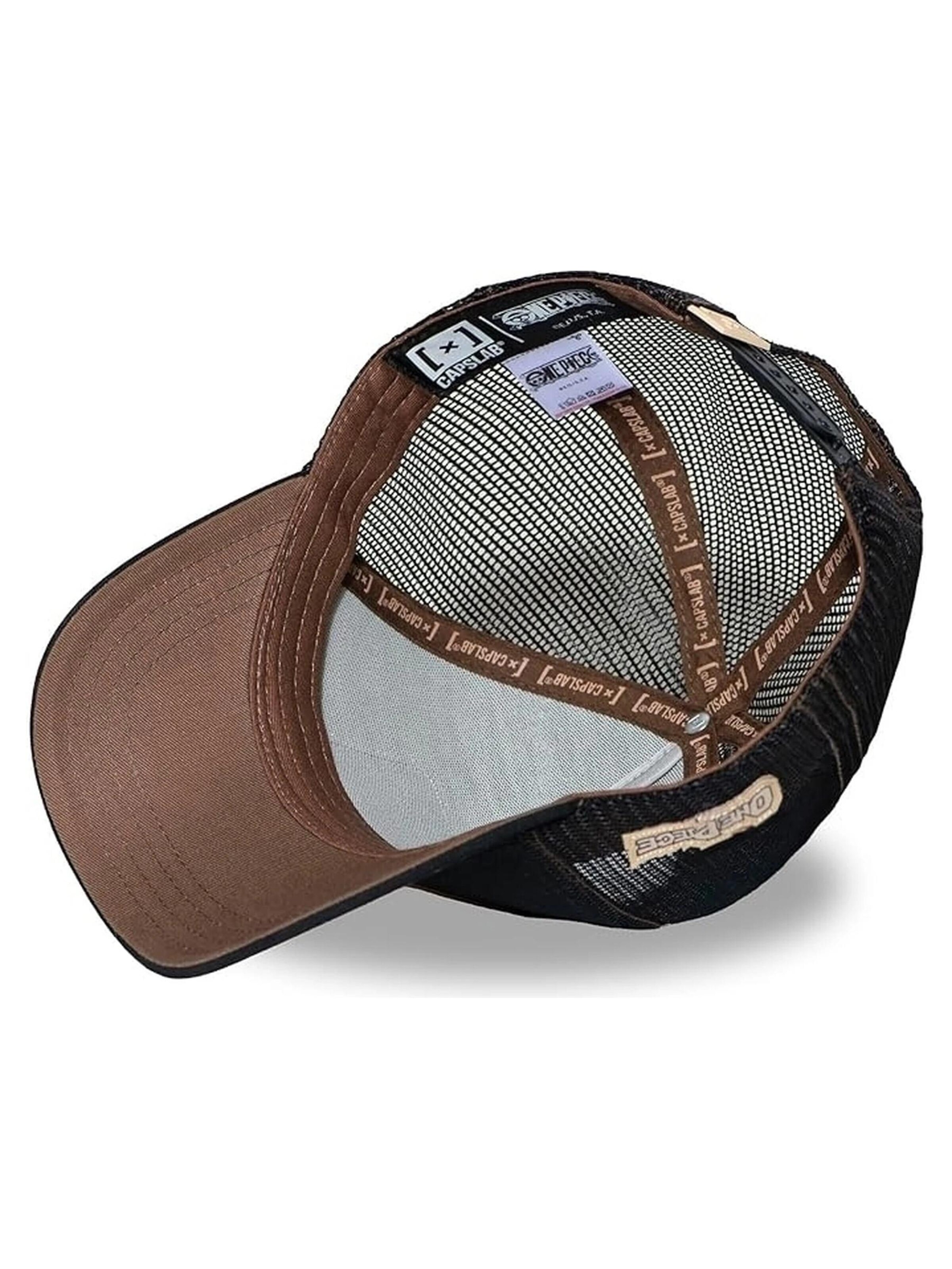 Capslab Cap 'Gorra capslab negra luffy wan3b trucker cap' in Black