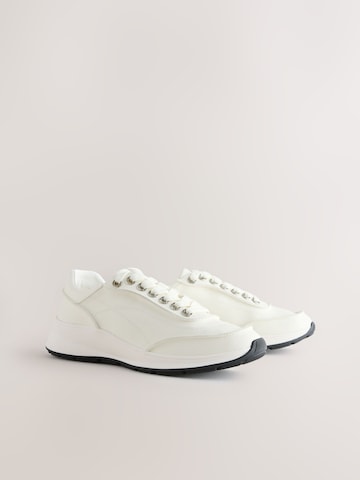 Next - Sapatilhas baixas em branco