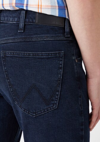 WRANGLER Regular Jeans in Blau