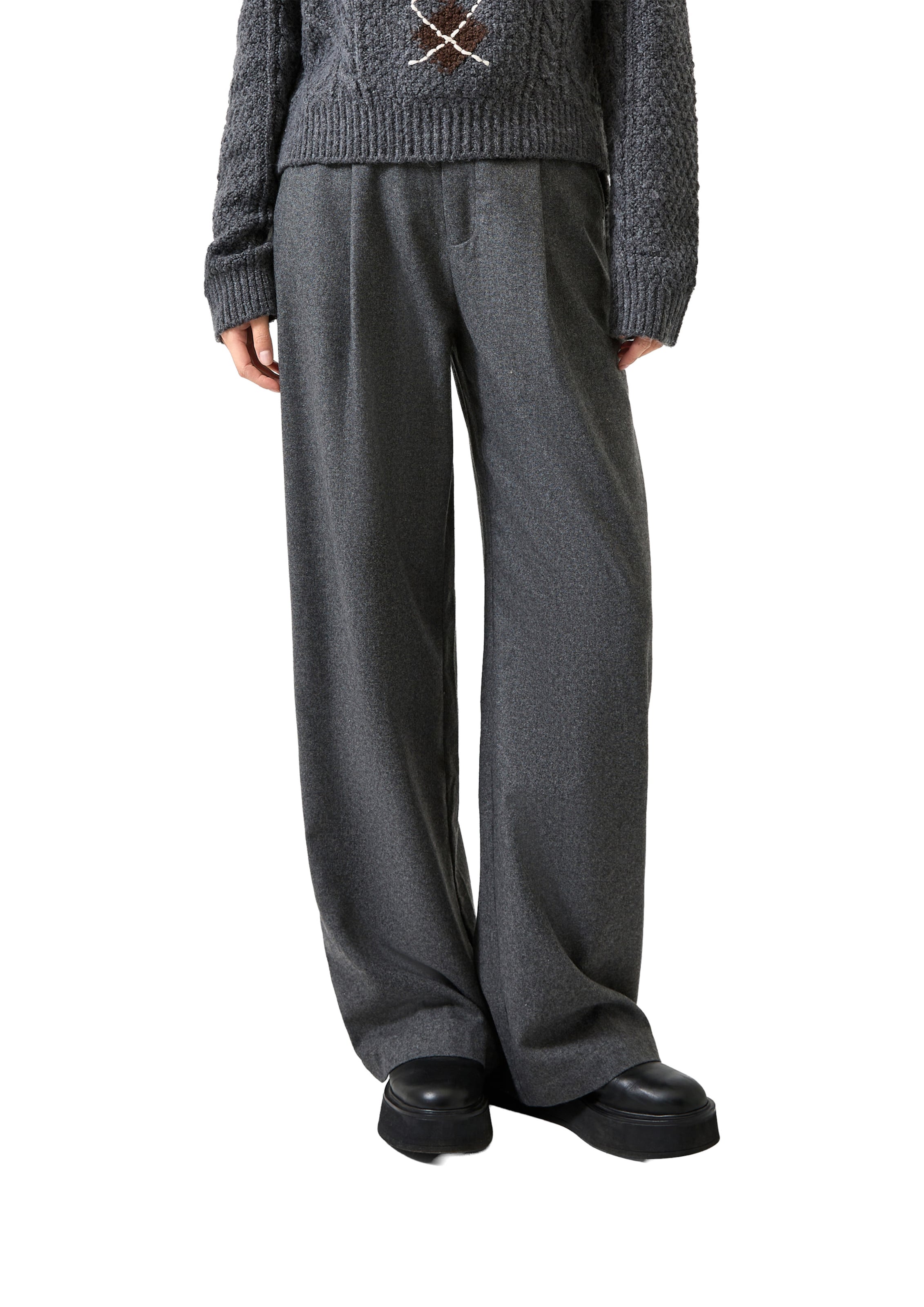 Loosefit Pantalon à pince QS en gris : devant