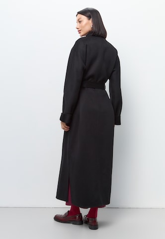 CESARE GASPARI Between-seasons coat in Black