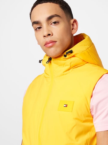 Gilet di TOMMY HILFIGER in giallo