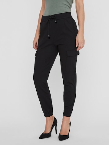 Effilé Pantalon cargo 'Eva' VERO MODA en noir : devant