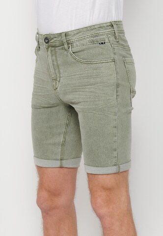 KOROSHI Regular Shorts in Grün