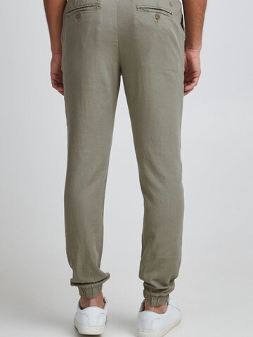 11 Project Slimfit Hose 'Oeyvind' in Grün