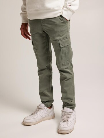 America Today Tapered Broek in Groen: voorkant