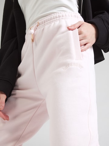 rožinė Superdry Siaurėjantis Kelnės 'Essential'