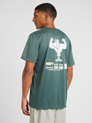 Maglia funzionale di NIKE in verde: frontale