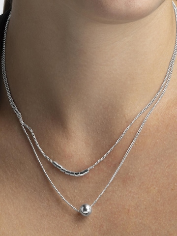 Luxenter Necklace 'Nothie' in White