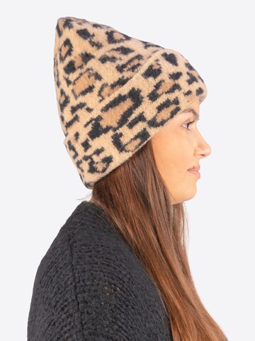 Seasons of April Beanie ' VEYA' in Brown