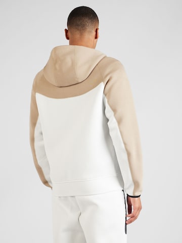 Veste de survêtement 'TCH FLC' Nike Sportswear en blanc