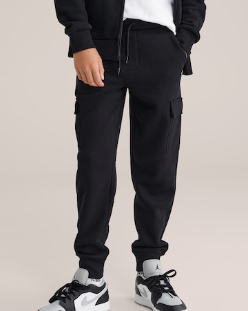 juoda WE Fashion Siaurėjantis Kelnės
