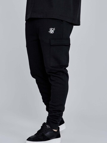 SikSilk Slimfit Sporthose 'Essentials Cargo Joggers' in Schwarz