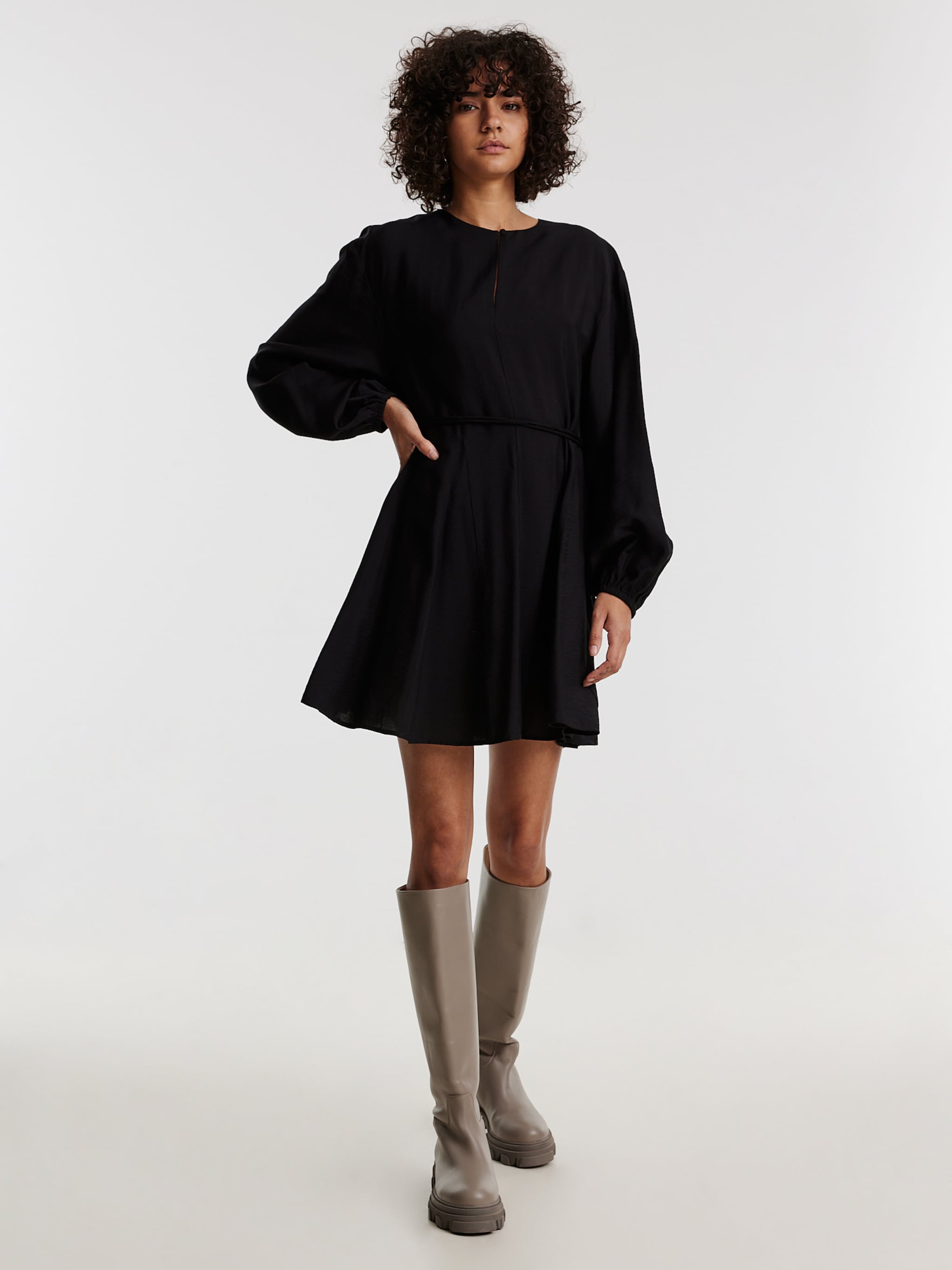 EDITED Produits Robe 'Jeanette' noir