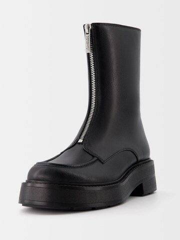 Bershka Bootie in Black