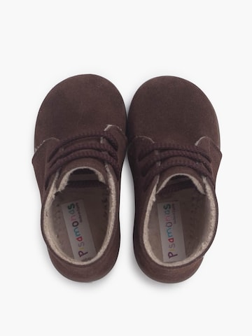 Pisamonas - Botas en marrón