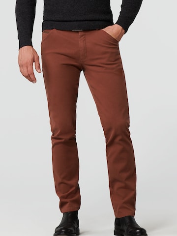 Coupe slim Pantalon chino MEYER en marron : devant