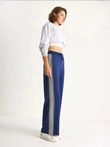 Wide leg Pantaloni di Bianco Lucci in blu