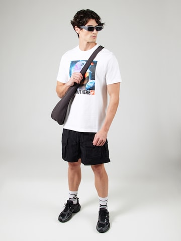 Nike Sportswear Μπλουζάκι 'OC Photo 1' σε λευκό