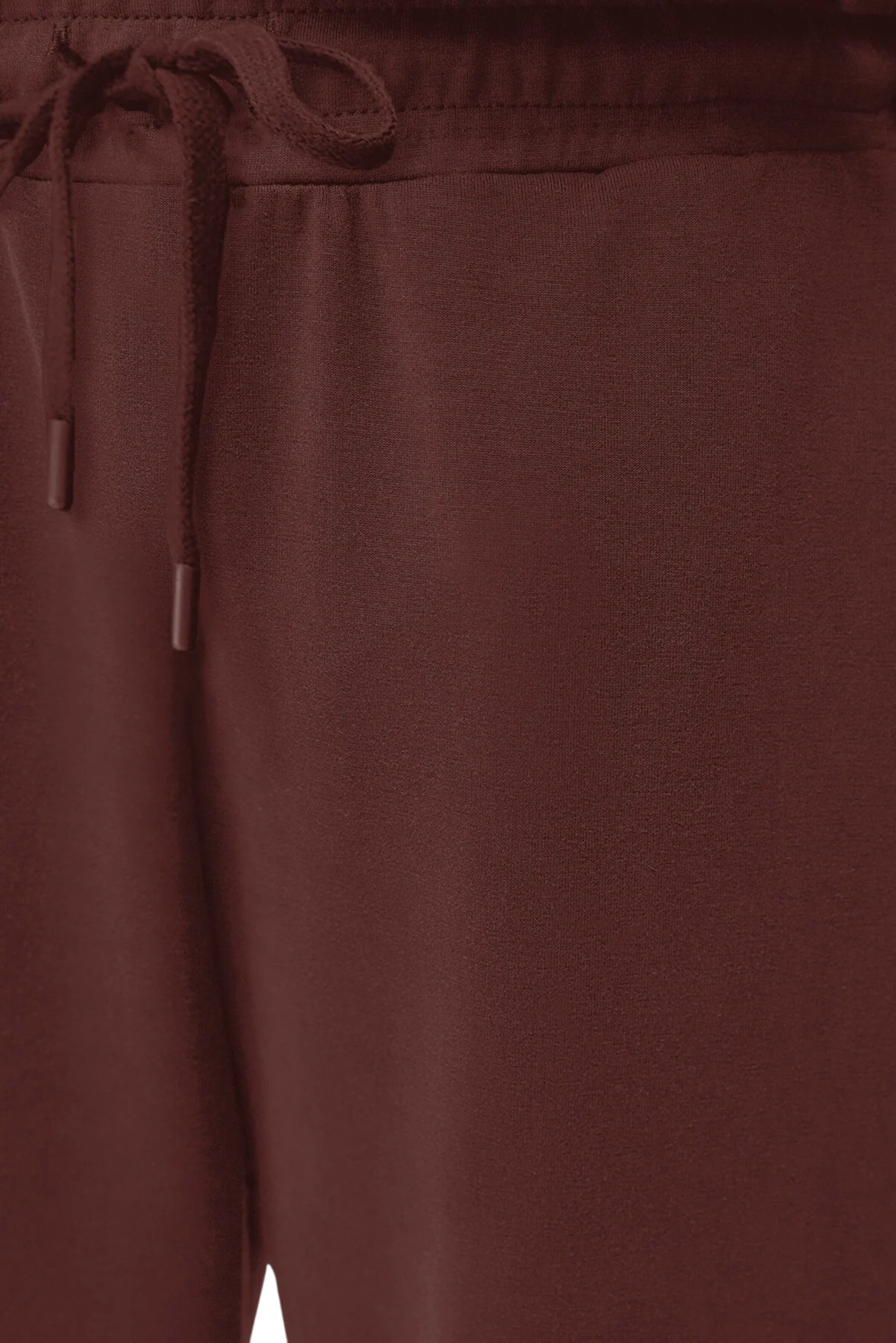 No Matter What Tapered Hose in Rot