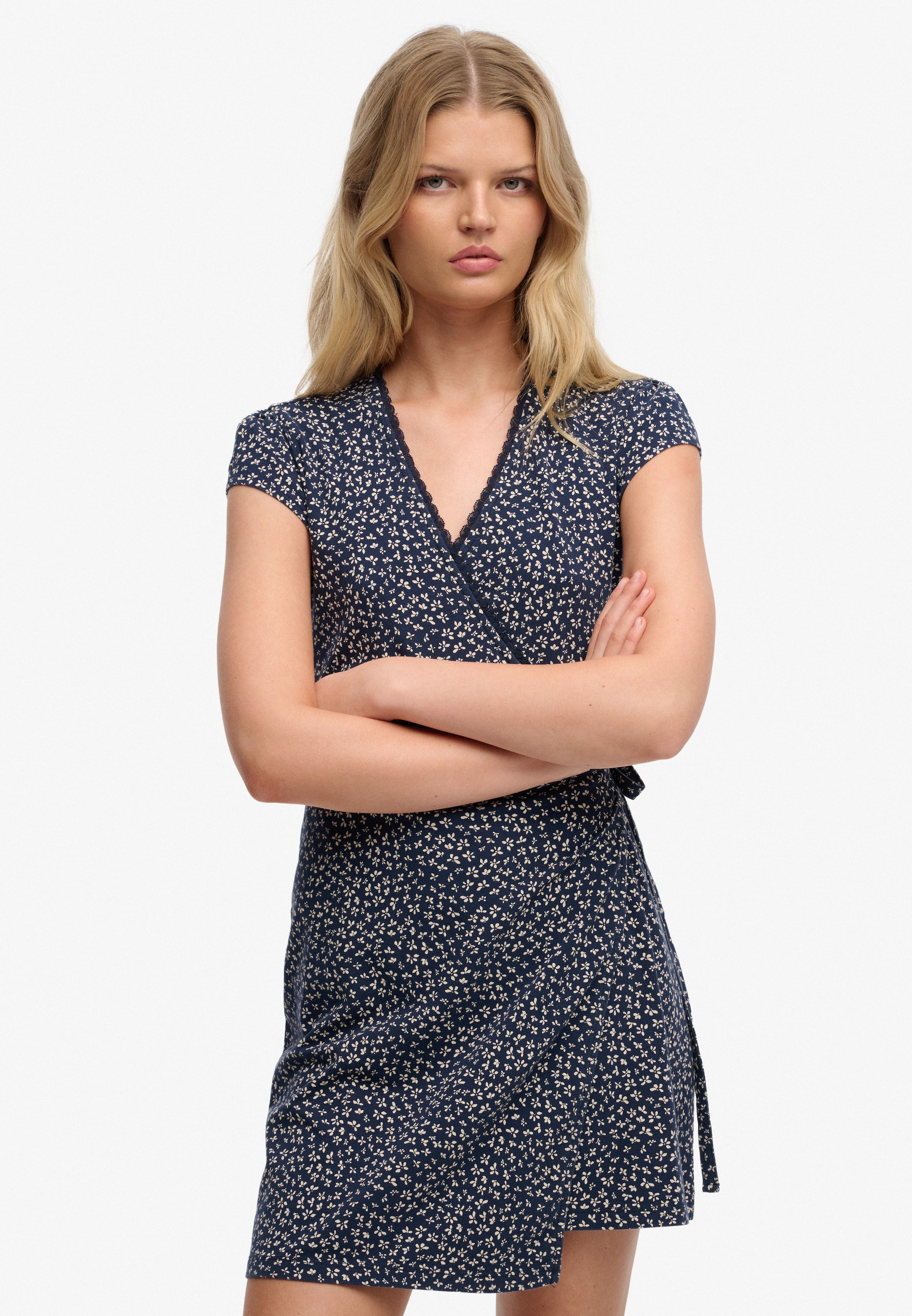 Robe d’été 'Essential' Superdry & Co en bleu : devant